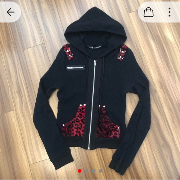 ISO - Picture 2 of 6